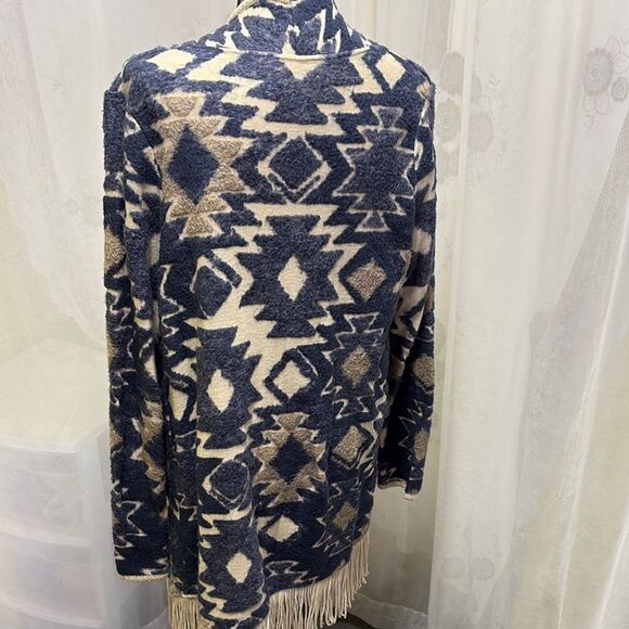 Navy and Cream Geometric Pattern Sweater - Picture 3 of 3